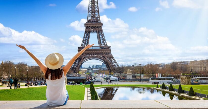 Paris for Art and History Enthusiasts: Museums, Galleries, and Historic Sites